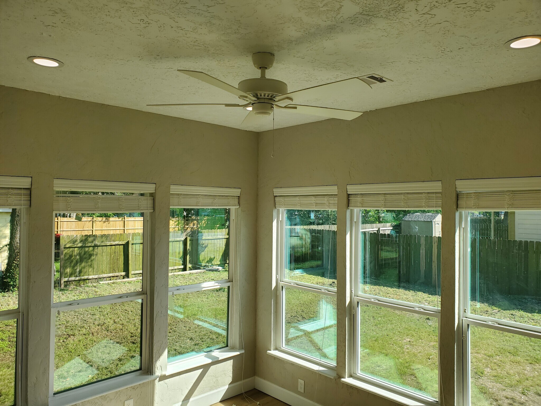 Building Photo - 6823 Guyler St