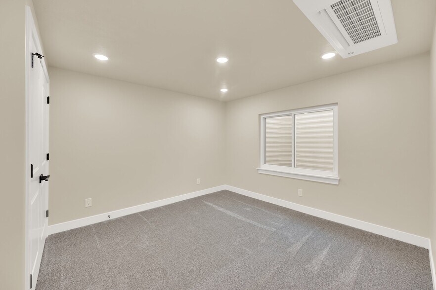 Building Photo - 4333 W Park Hollow Ln