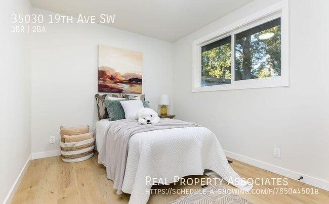 Building Photo - 35030 19th Ave SW