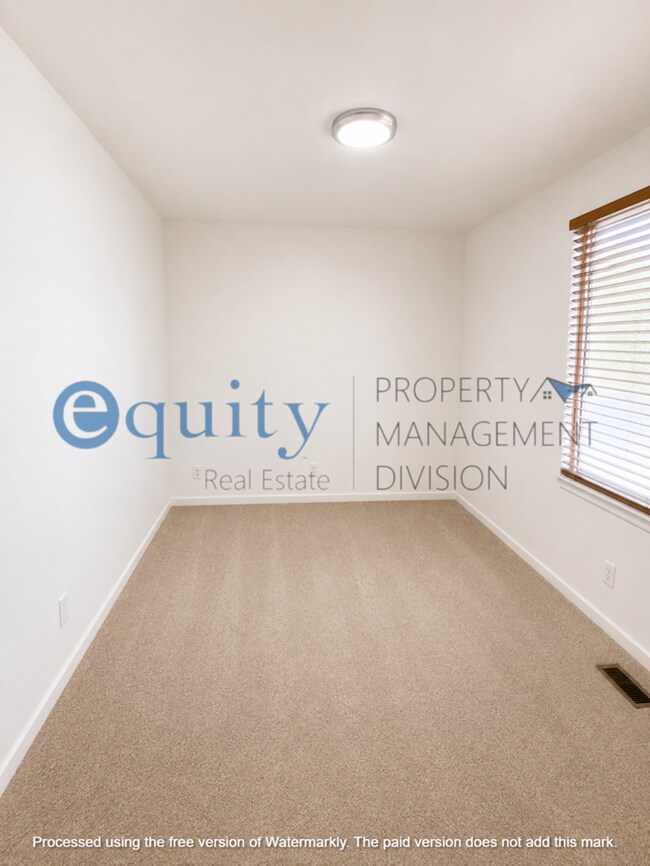Building Photo - 5534 S Tropicana Dr
