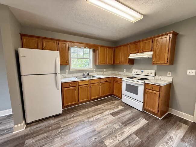 Building Photo - 709 W Columbia St