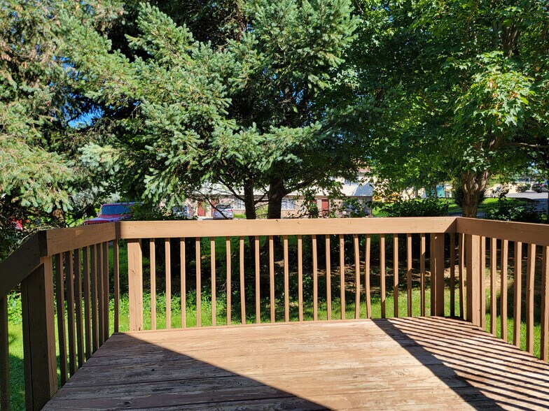 Building Photo - 23 Village Dr
