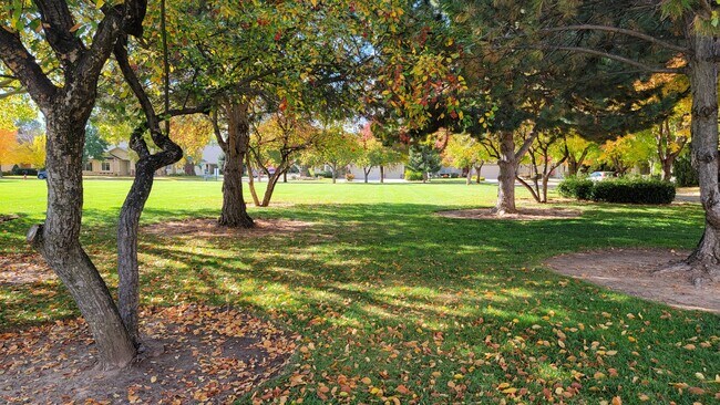 Building Photo - 3993 N Heritage View Ave