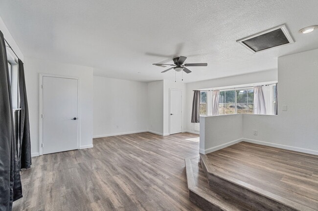 Building Photo - 31331 Auberry Rd