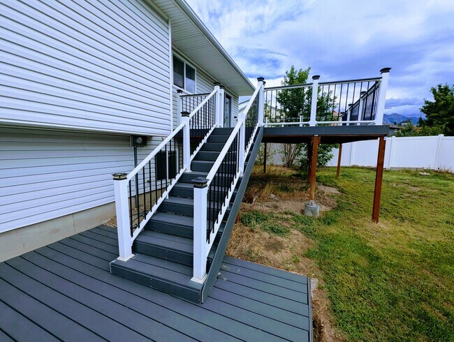 Building Photo - 11843 S Cedar Ridge Rd