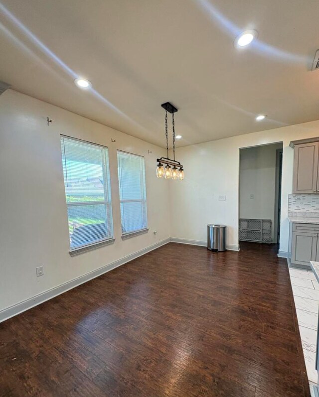 Building Photo - 2808 Seine St