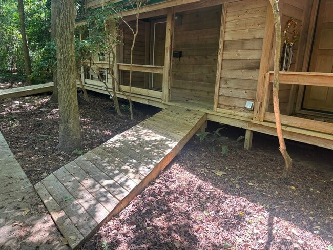 Primary Photo - 307 Vantage Point Ln