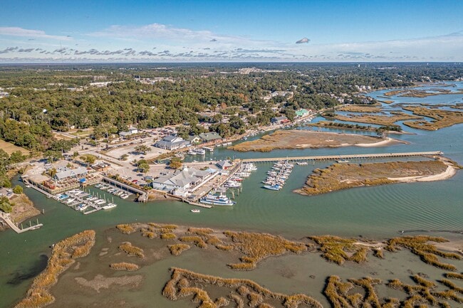 Building Photo - 8 Blocks from Garden City Beach! 2 Bed/1.5 Bath Duplex