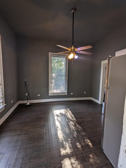 Primary Photo - 225 W Monterey St