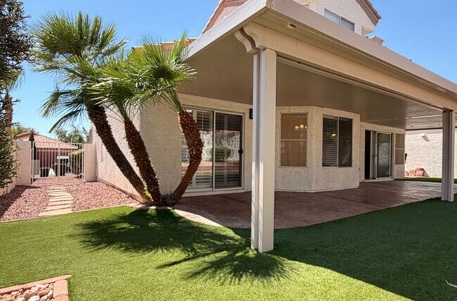 Building Photo - FABULOUSLY CLEAN AND CHARMING HOME IN THE LAKES COMMUNITY OF SOUTHWEST LAS VEGAS