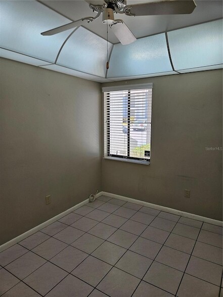 Building Photo - 7 Escondido Cir