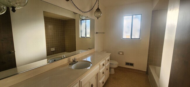 Building Photo - 8118002/37