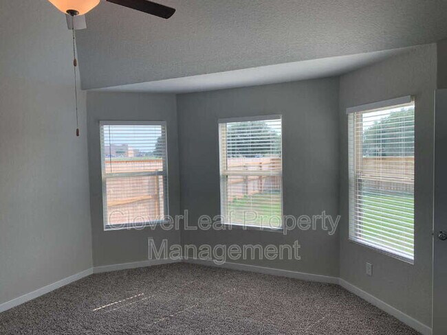 Building Photo - 708 Stonemanor Bay