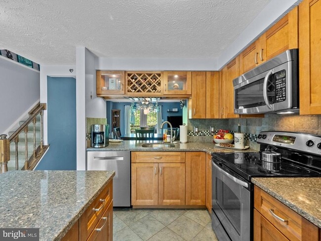 Building Photo - 1636 Fieldthorn Dr