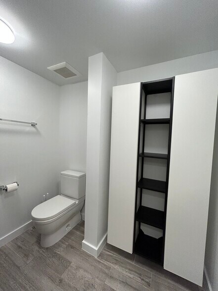 Building Photo - 1035 Euclid Ave