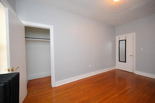 Building Photo - 6 Beacon St