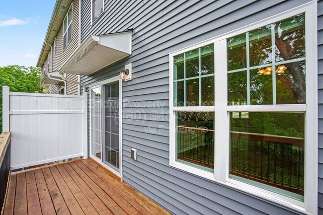 Building Photo - 6431 Revolutionary Trail