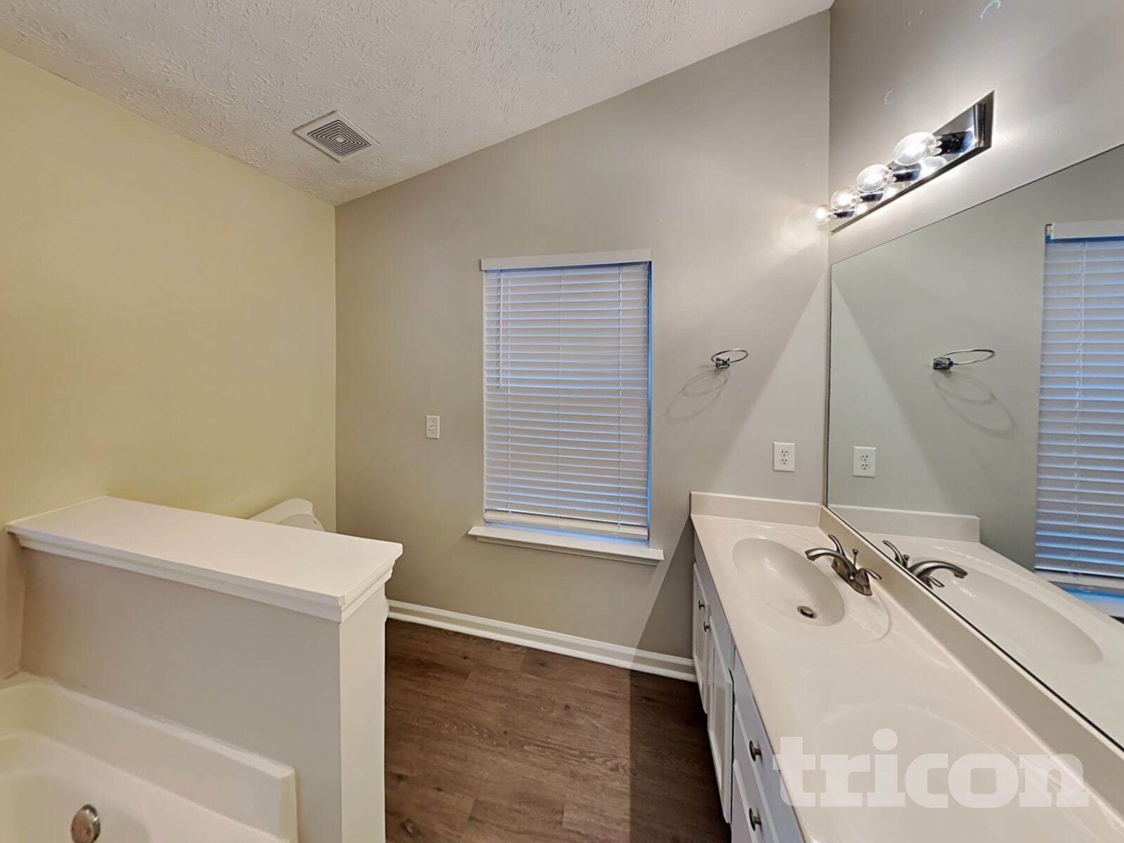 Building Photo - 156 Bridgestone Ln