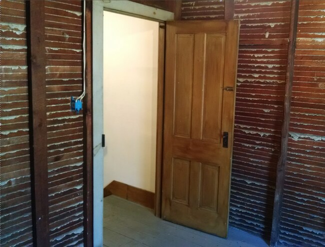third floor storage entrance - 506 Brown St