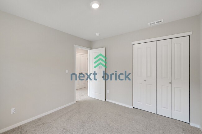 Building Photo - "Charming 3-Bed Home with 2.5 Baths in Picturesque Snohomish – 1720 Sq. Ft. of Comfort Awaits!"