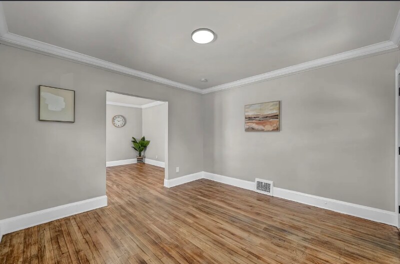 Building Photo - 11125 Melba Ave