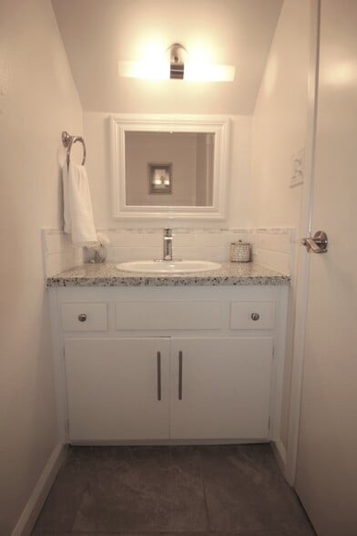 Building Photo - 1326 Galleon Way