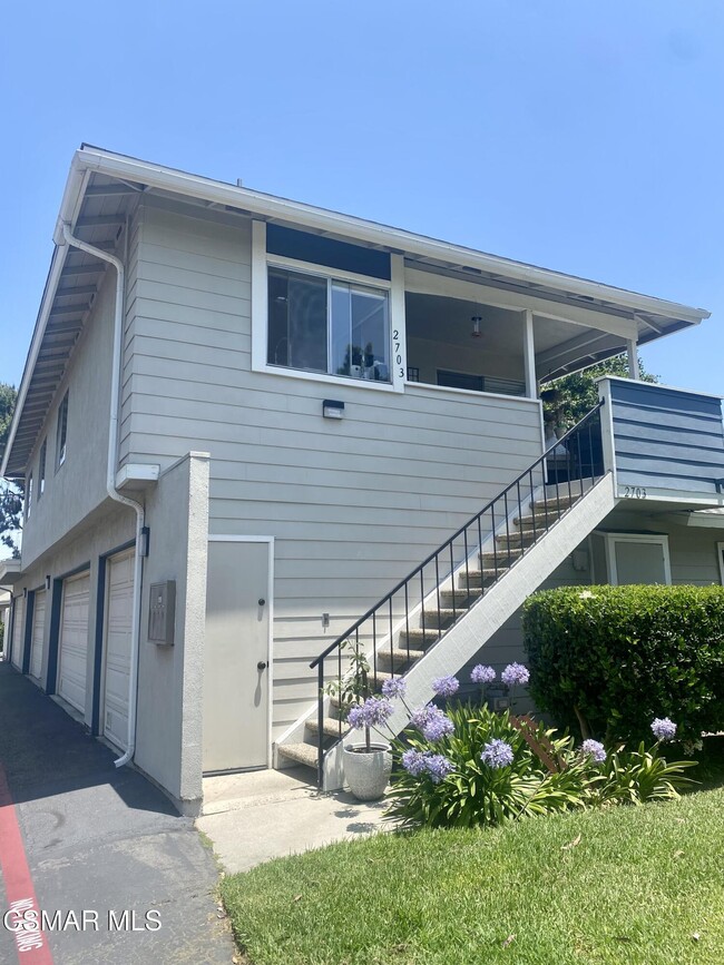 Primary Photo - 2703 W Meadowwood