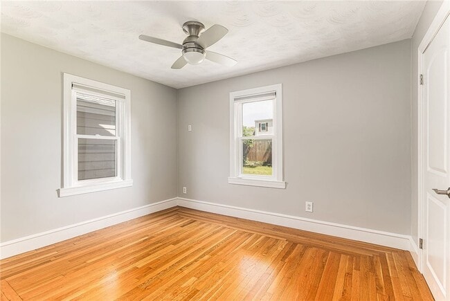 Building Photo - 76 Crossland Rd