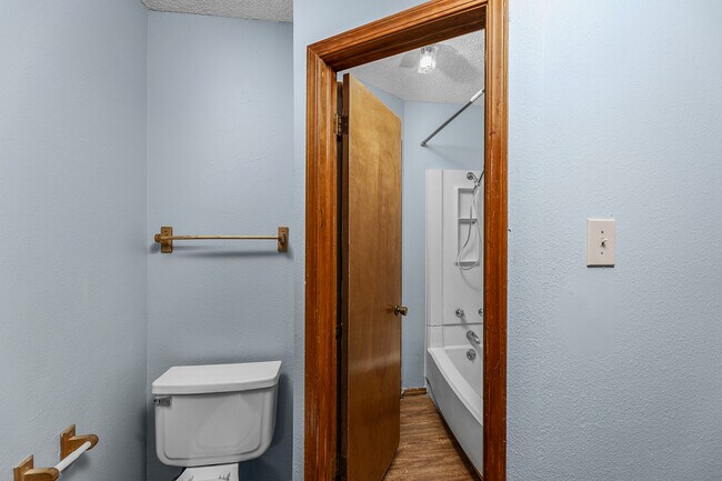Building Photo - 746 SW 43rd St