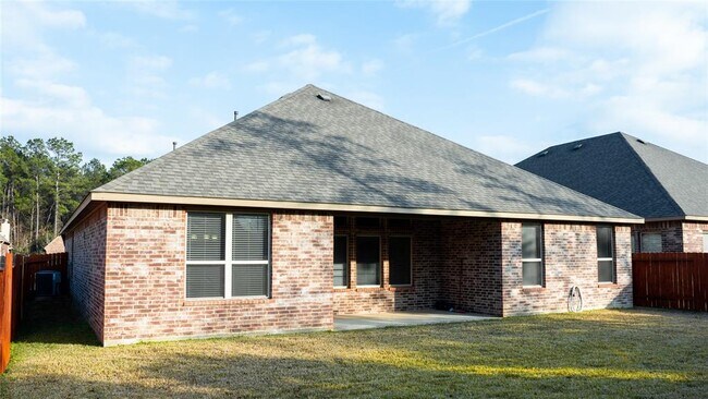 Building Photo - 4702 Preserve Park Dr