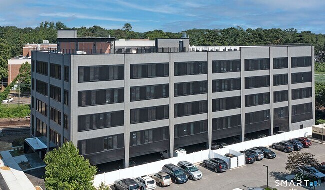 Building Photo - 78 Unquowa Pl