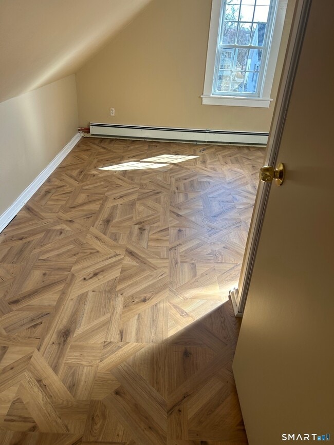 Building Photo - 82-84-84 Glendale Ave