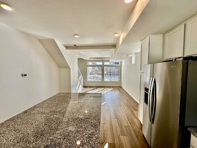 Building Photo - "Charming and spacious 3-Bed Sanctuary with 2.5 Baths the Reunion Community in Commerce City!"