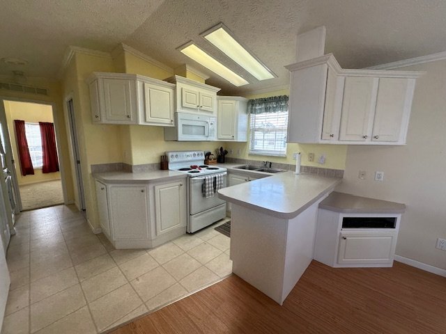 Building Photo - Charming 2 Bed, 2 Bath Manufactured Home w...