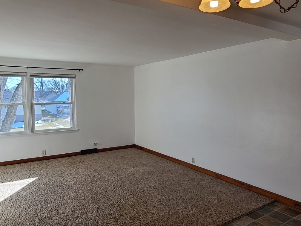 Living Room - 42 E Lincoln Ave