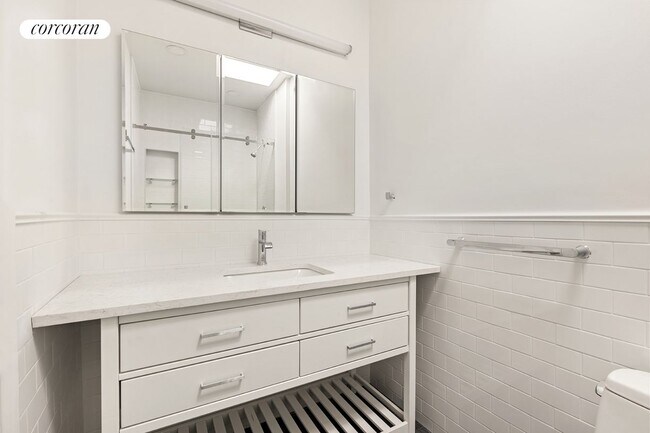 Building Photo - 386 Bergen St
