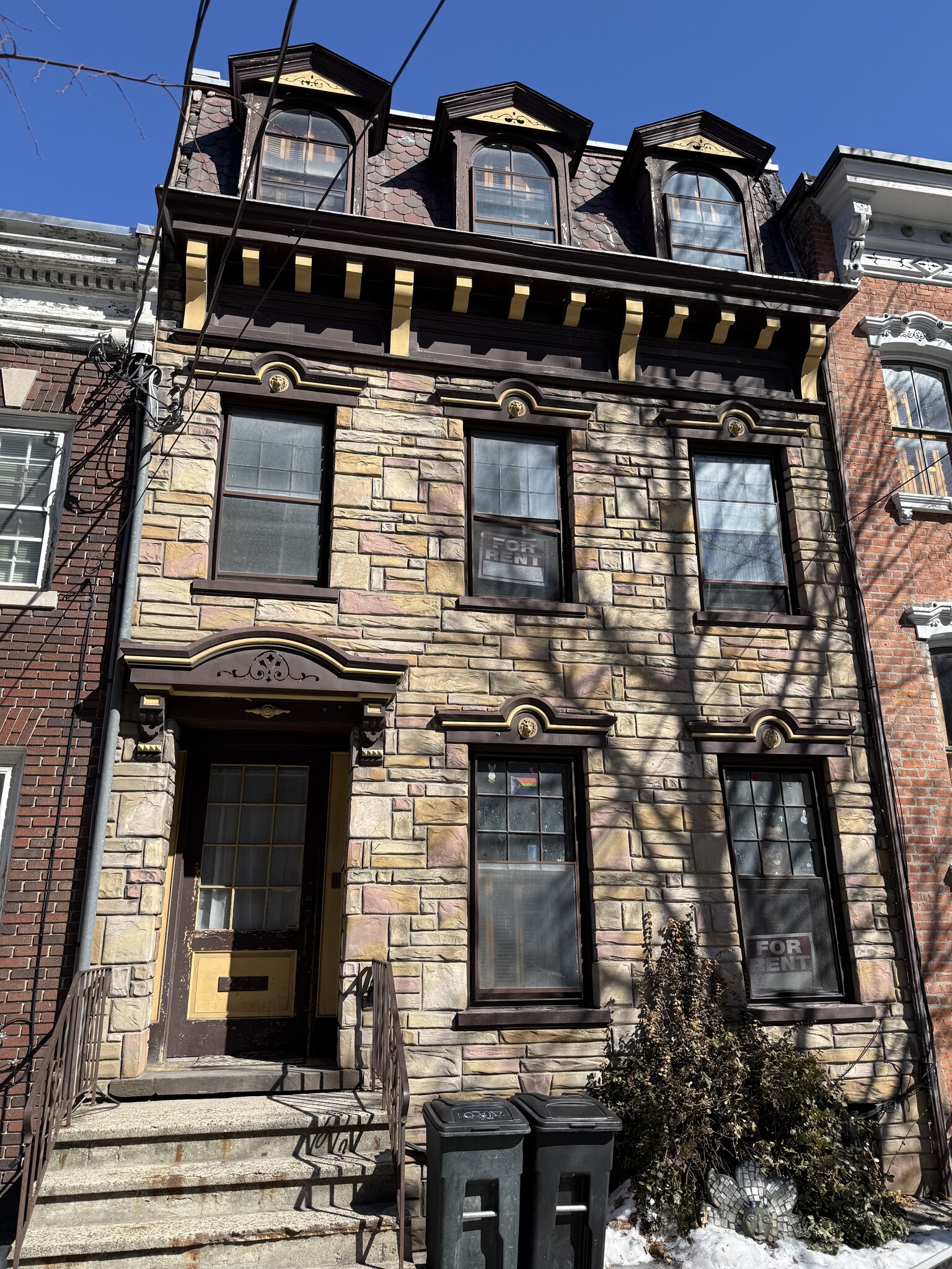 Building Photo - 377 Hudson Ave