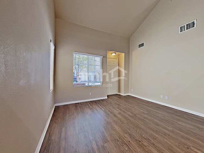 Building Photo - 6060 Glowing Cottage Ct