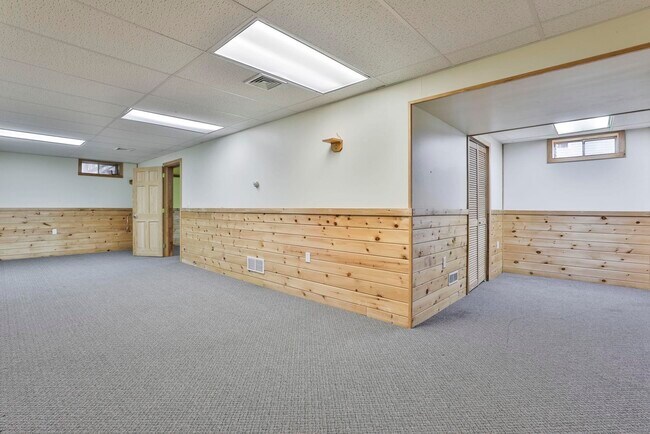 Building Photo - 98 Barbara Ln