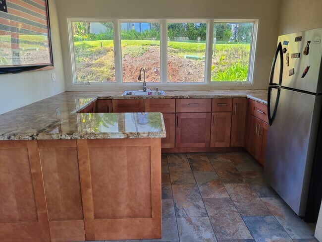 Building Photo - 3901 Stonebridge Ln