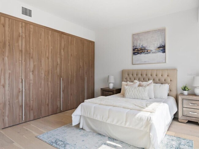 Building Photo - 1020 Sunset Point Rd