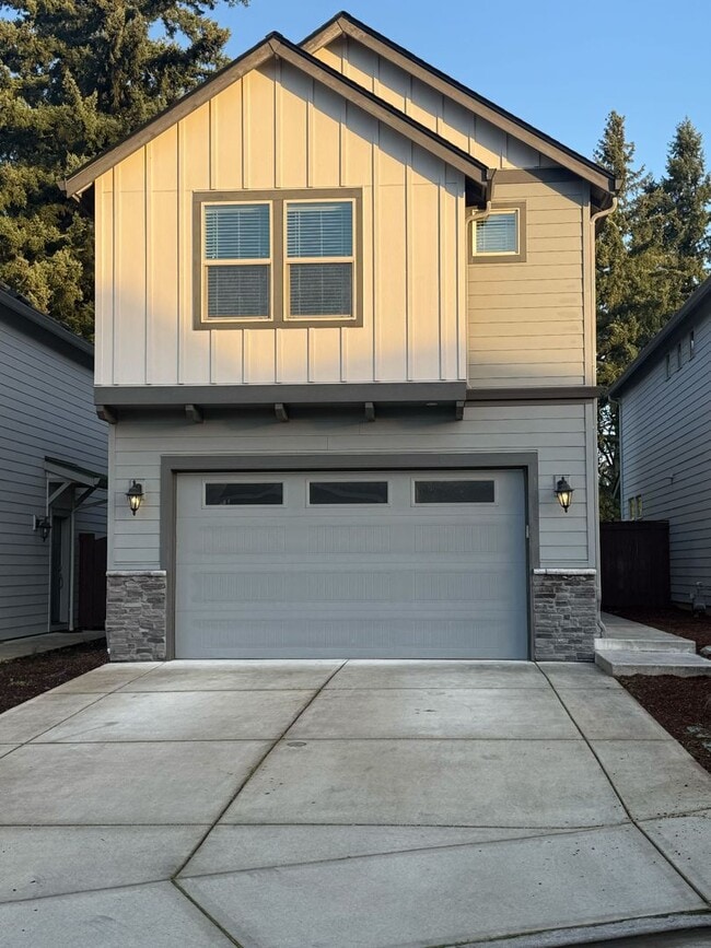 Building Photo - Beautiful 3Bd/2.5Ba Salmon Creek Home!