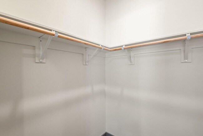 Building Photo - 2450 Wickersham Ln