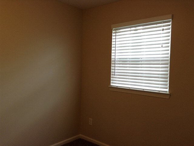 Building Photo - 10 Hunterbrook Ct