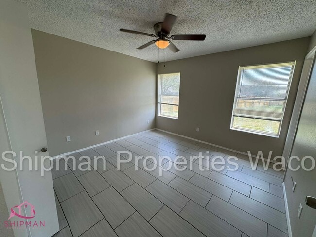 Building Photo - 4709 Lexington St