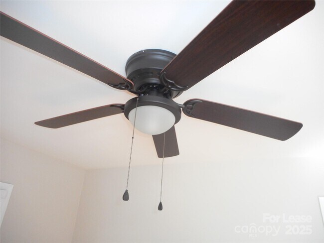 Building Photo - 1210 Norland Rd