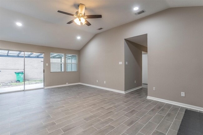 Building Photo - 10639 Autumn Meadow Ln