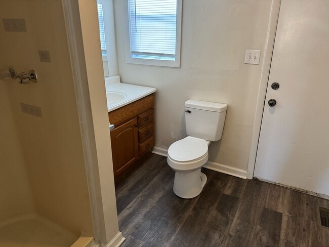 Building Photo - 115 Kenneth Blvd