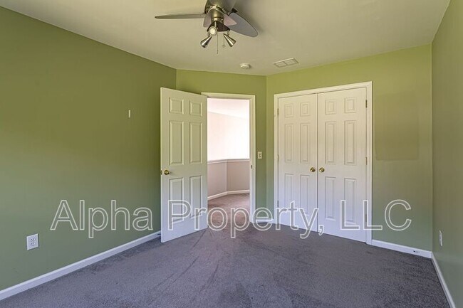 Building Photo - 504 Collingsworth Ln