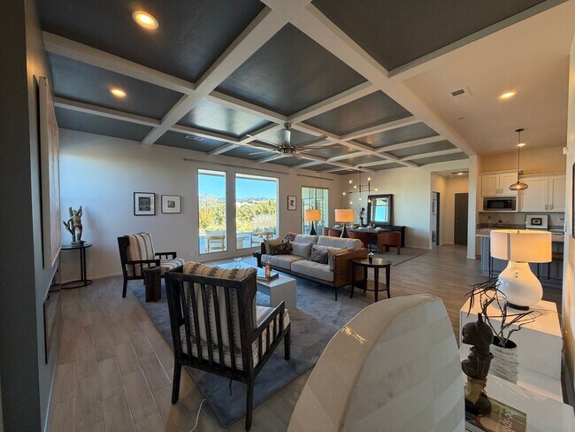 Building Photo - 14 Plano Arbolito